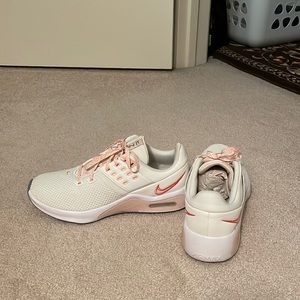 Nike Air Max Bella 4 Training Shoe